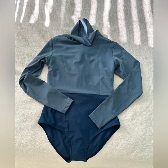 September Baja Surf SwimSuit - Picture 2 of 7